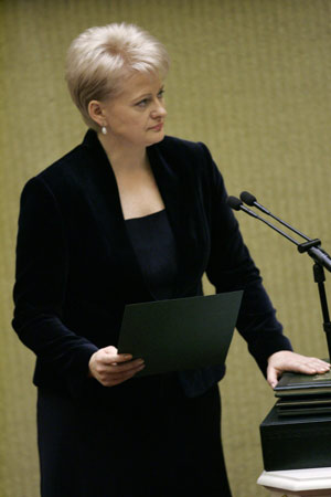 Lithuania's new President Dalia Grybauskaite takes the oath during her inauguration in Vilnius on July 12, 2009. Dalia Grybauskaite took office on Sunday, becoming the first female president of Lithuania. [Xinhua]