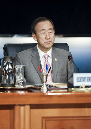 United Nations Secretary-General Ban Ki-moon attends the 15th Non-Aligned Movement (NAM) Summit in the Egyptian Red Sea resort town of Sharm el-Sheikh, July 15, 2009. The 15th NAM Summit opened here Wednesday to seek solidarity among developing countries to tackle major international or regional issues including the ongoing world financial crisis. [Xinhua]