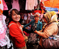 Xinjiang's bazaars return to life 