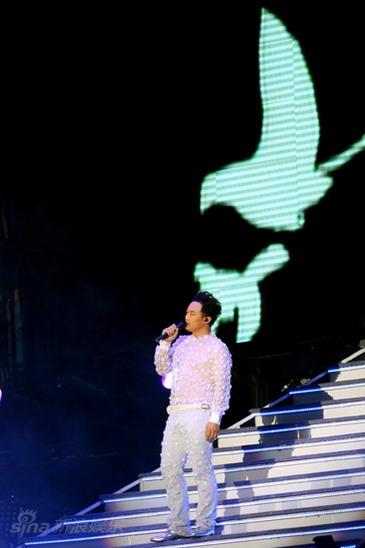 Hong Kong singer Eason Chan gives a concert in Beijing's Workers' Stadium on July 18, 2008. The show is part of his world concert tour 'Eason's Moving On.'