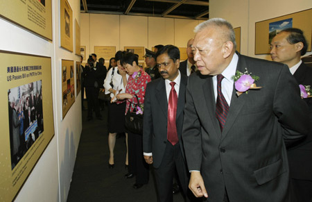 A photo exhibition opened here Monday to mark the 30 anniversary of the establishment of China-U.S. diplomatic relations.