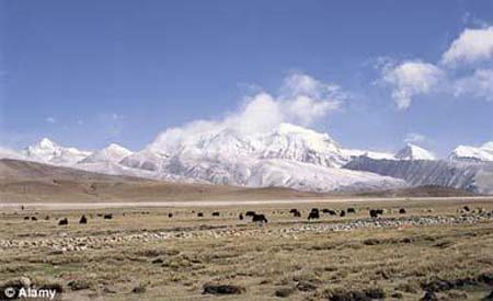 Room with a view: Tanggula Mountain station is the highest in the