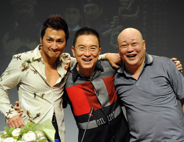 From left to right: Kenny Ho, Fan Hung-Hsuan and Jin Chao-Chun promote a new remake of 'Bao Qing Tian' in Shanghai on July 21, 2009.