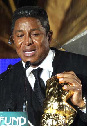 Jermaine Jackson makes a speech during an award ceremony in Zwentendorf in Lower Austria July 24, 2009. Jackson received the SAVE THE WORLD AWARD 2009 on behalf of his late brother Michael Jackson tonight.