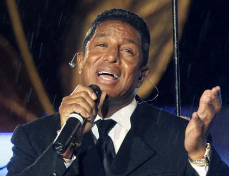 Jermaine Jackson performs on stage during an award ceremony in Zwentendorf in Lower Austria July 24, 2009. Jackson received the SAVE THE WORLD AWARD 2009 on behalf of his late brother Michael Jackson tonight.