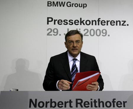 Norbert Reithofer, CEO of German luxury carmaker BMW, addresses a news conference in Munich, July 29, 2009. BMW confirmed on Wednesday it would leave Formula One racing at the end of 2009 for image reasons as the maker of sporty luxury cars wants to focus on sustainability and the environment.[Xinhua/Reuters] 