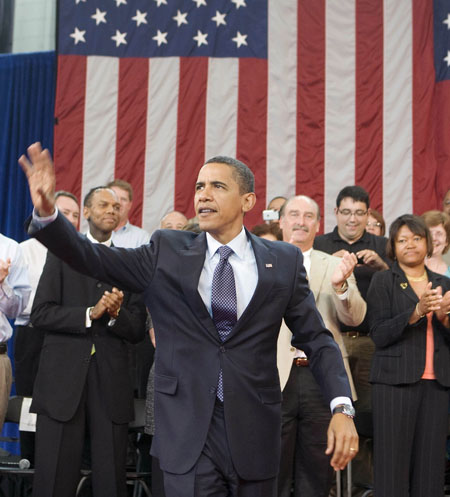 U.S. President Barack Obama holds a town hall meeting about healthcare at the Broughton High School in Raleigh, North Carolina, July 29, 2009. [Xinhua]