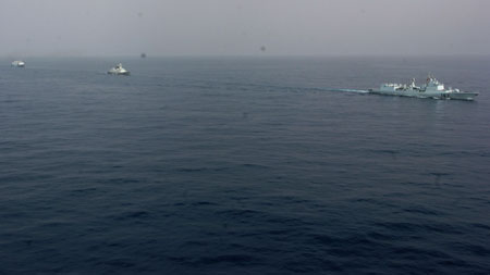 The third naval escort of Chinese navy head for joining the Second Chinese naval escort on the Gulf of Aden, July 30, 2009. Two frigates and a supply ship from the Chinese navy, on another escort mission to fend off Somali pirates, joined with the second naval escort on Thursday.[Guo Gang/Xinhua]