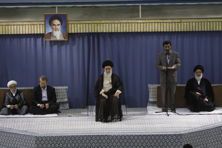 Mahmoud Ahmadinejad (2nd R) speaks during an official ceremony in Tehran, capital of Iran, Aug. 3, 2009. Iran's Supreme Leader Ayatollah Ali Khamenei formally endorsed Mahmoud Ahmadinejad as president on Monday against the backdrop of opposition leaders' outcry for investigating the disputed presidential elections in June, the English-language Press TV reported.[Xinhua] 