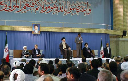 Iranian head of the Guardian Council Ahmad Jannati, Iranian Parliament Speaker Ali Larijani, Iran's Supreme Leader Ayatollah Khamenei (L-R, on stage) and Judiciary Chief Ayatollah Mahmoud Hashemi Shahroudi (2nd R) listen to a speech by President Mahmoud Ahmadinejad (3rd R) during a ceremony for his confirmation as Iran's President in Tehran August 3, 2009.[Xinhua/Reuters]