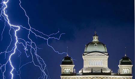 Lightning witnessed in the Swiss city of Bern.[CRI]