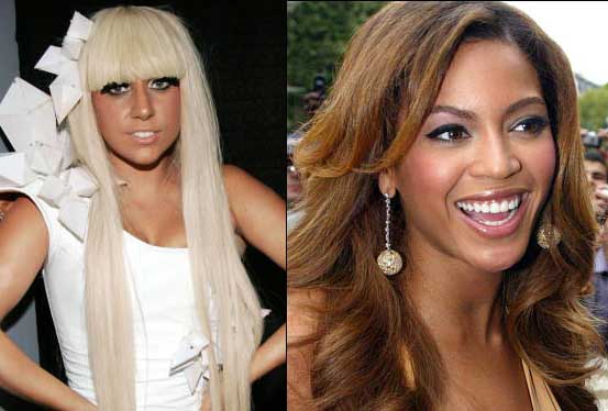 Lady Gaga (L) and Beyonce Knowles 
