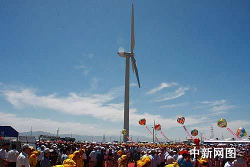 Construction started Saturday on China's first 10 million-kw wind power station in the far northwestern city of Jiuquan in Gansu Province.