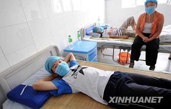 Medical experts have diagnosed seasonal influenza as the cause of sickness in 110 students and teachers at a central China school, ruling out food poisoning, which was previously suspected.