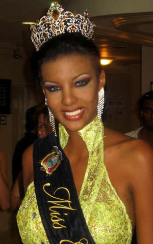 Miss Ecuador 2009 Gabriela Ulloa Quinonez