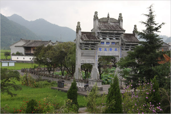 A glimpse of Heshun Town. [Photo: CRIENGLISH.com /Bao Congying]