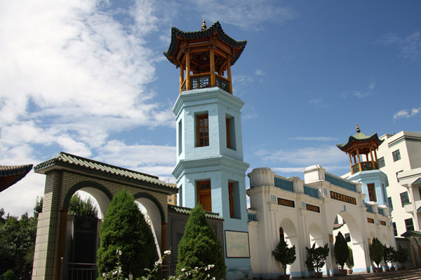 The Xining Dongguan Great Mosque is the largest mosque in Qinghai Province. [Photo: china.com.cn] 
