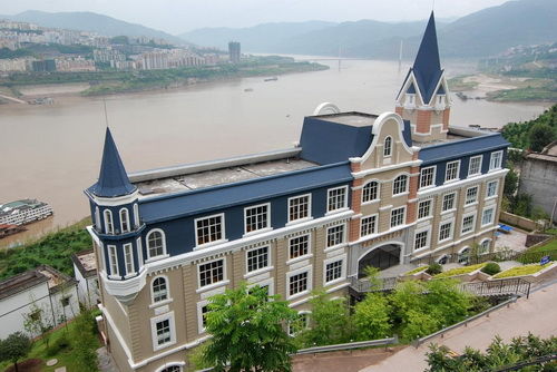 The China Overseas Three Gorges Primary School [Chongqing Evening News]