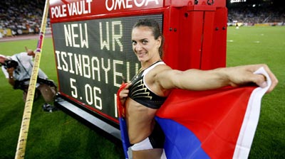 Isinbayeva breaks women's pole vault world record