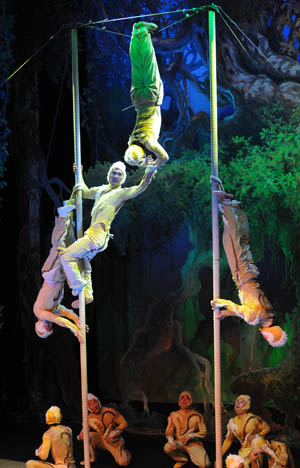 Acrobats of the Nanjing Acrobatic Troupe of China stage a grand acrobatics performance entitled 'Dream Carnival' in Madrid, capital of Spain, August 28, 2009. 