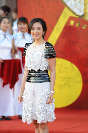 Actress Zhang Ziyi arrives for the 13th Huabiao Awards ceremony in Beijing, Aug. 29, 2009. The Huabiao Awards, also the governmental film prize, is known as one of the three most important domestic awards for Chinese films. 