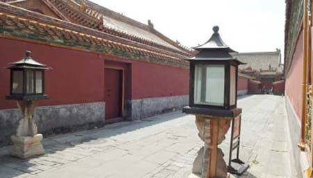 Corridor between palaces of imperial concubines(Photo Source: Shanghai Daily)