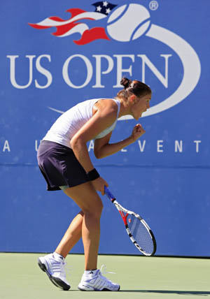 Dinara Safina of Russia celebrates a point against Olivia Rogowska of Australia during their match at the U.S. Open tennis championship in New York, September 1, 2009.(Xinhua/Reuters Photo) 