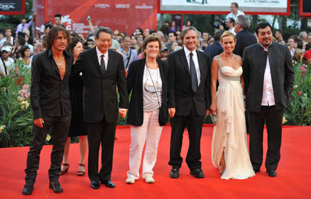 (From L) The Jury of the 66th Venice film festival, Italian director Luciano Ligabue, President of the jury Ang Lee, Italian director Liliana Cavani, US director Joe Dante, French actress Sandrine Bonnaire and Indian director Anurag Kashyap pose for photos on the red carpet during the 66th Venice International Film Festival at Venice Lido, Italy, Sept. 2, 2009. The 66th Venice International Film Festival was inaugurated at Venice Lido on Wednesday. 