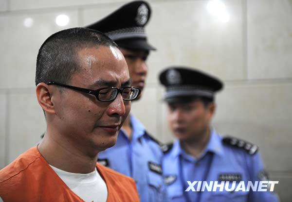 A Chinese court sentenced drunk driver Sun Weiming to life imprisonment on Tuesday, revoking an earlier court's death sentence. 