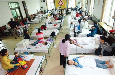 Around 160 children have received medical treatment at the local hospital in Fengxiang county, Shaanxi province, after they were found to have excessive lead levels.