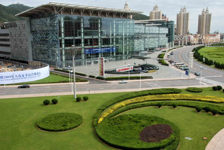 Photo taken on Sept. 8, 2009 shows the World Expo Square, the main venue for the 2009 Summer Davos, in Dalian city, northeast China's Liaoning Province. The city of Dalian is making all-around preparations for the Annual Meeting of the New Champions 2009, or Summer Davos, which will be held there from Sept. 10 to Sept. 12.[Wang Xizeng/Xinhua]