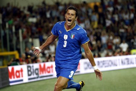 Italy's Fabio Grosso celebrates after scoring against Bulgaria during their World Cup 2010 qualifying soccer match at the Olympic Stadium in Turin September 9, 2009.(Xinhua/Reuters Photo) 