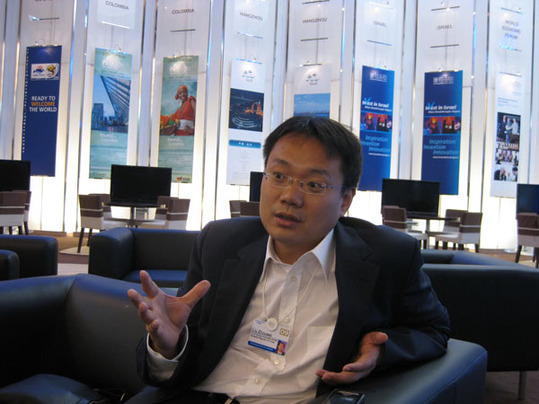Liu Zhouwei, editor-in-chief and co-founder of the Guangzhou-based 21st Century Business Herald, was chosen as one of the 100 media leaders to attend the meeting. [Catherine Guo / China.org.cn]