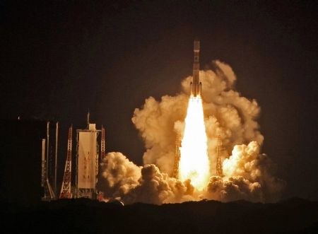 Japan's space agency JAXA's H-2B rocket, carrying Japan's first unmanned H-2 Transfer Vehicle, blasts off from Tanegashima Space Center on Japan's southern island of Tanegashima September 11, 2009. The H-2 Transfer Vehicle, known as HTV, which is expected to reach the International space station next week, is loaded with more than 3 tons of food, equipment, supplies and experiments, including two Earth-monitoring devices that will help track climate change.