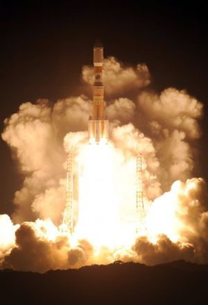 Japan's space agency JAXA's H-2B rocket, carrying Japan's first unmanned H-2 Transfer Vehicle, blasts off from Tanegashima Space Center on Japan's southern island of Tanegashima September 11, 2009. The H-2 Transfer Vehicle, known as HTV, which is expected to reach the International space station next week, is loaded with more than 3 tons of food, equipment, supplies and experiments, including two Earth-monitoring devices that will help track climate change.