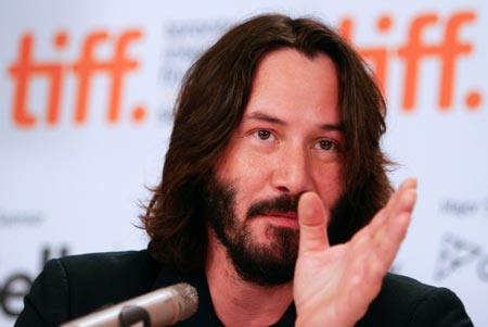 Actor Keanu Reeves attends the news conference for the film 'The Private Lives of Pippa Lee' during the 34th Toronto International Film Festival, in Toronto, Canada, Sept. 15, 2009. 