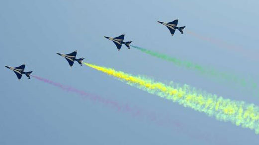 Jets soar over Beijing ahead of National Day