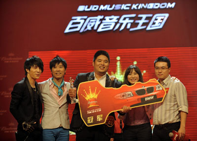 Xu Xiaoming (M) with judges