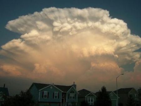 A spectacular Cumulonimbus from Kansas City, Missouri. It is a heaped rain cloud (nimbus means rain) and can extend 8miles across and 8miles above the ground. (Source: CCTV.com) 