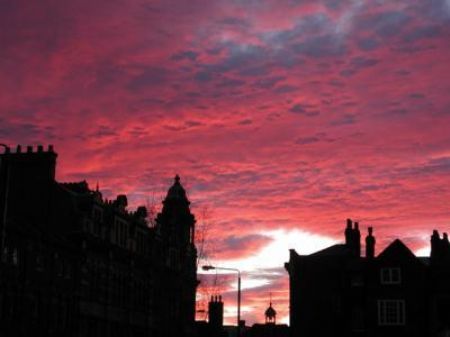 Altocumulus lacunosus at sunset from Worcester, UK. Meaning 'full of holes' in Latin, the honey-comb effect can occur at any cloud layer.(Source: CCTV.com)