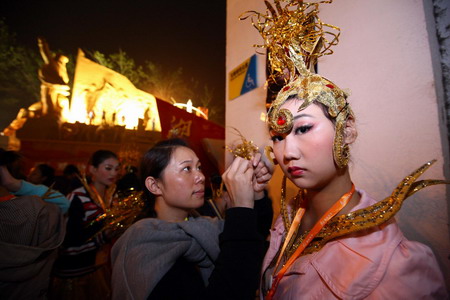 Tian'anmen embraces parade