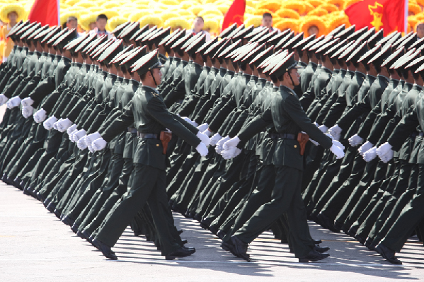 Cadets of Military Academy march through Tian'anmen Square