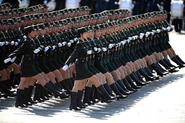 Women soliders march through Tian'anmen Square