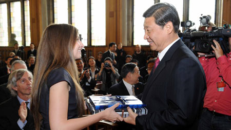 Chinese Vice President delivers speech at Catholic University