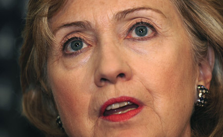U.S. Secretary of State Hillary Clinton speaks during her meeting with Britain's Foreign Secretary David Miliband in London October 11, 2009.(Xinhua/Reuters Photo)