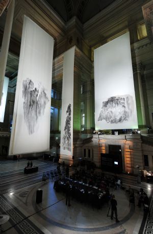 Huge Shanshui paintings, Chinese traditional painting style depicting scenery or natural landscapes, created by Chinese painter Xu Longsen are hanged at the atrium of the Justice Palace during the exhibition 'On Top of A Thousand Mountains' in Brussels, capital of Belgium October 11, 2009.[Wu Wei/Xinhua]