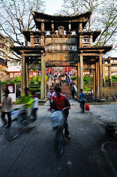 For many of those struggling abroad unable to return home, the exotic buildings and the stone road would be the last glimpse they had of their hometown.