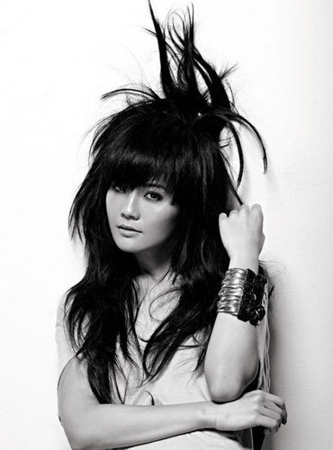 Charlene Choi, one half of the former Hong Kong pop duo Twins, poses for her new EP 'Another Me', which will be released on October 15, 2009. [sohu.com]