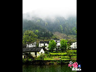 Wuyuan, known as the 'most beautiful countryside in China,' is home to at least 50 old villages.Wuyuan lies in the center of the 'tourist golden triangle' formed by the Yellow Mountain (Anhui Province), Mt. Lushan, and Jingdezhen, China's 'Porcelain Capital.' (Jiangxi Province). [Photo by Chen Yan]