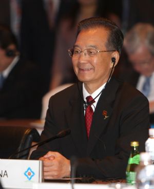 Chinese Premier Wen Jiabao attends the 4th East Asia Summit (EAS) in the southern Thai resort town of Hua Hin, Oct. 25, 2009. The 4th East Asia Summit (EAS) opened here on Sunday, where ASEAN (Association of Southeast Asian Nations) leaders and their counterparts from China, Japan, South Korea, India, Australia, and New Zealand met to discuss regional cooperation topics. 